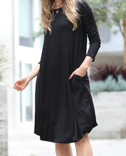 Load image into Gallery viewer, Curvy Collection Long Sleeve Boat-Neck Two Pocket Dress
